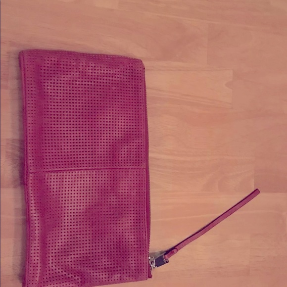 Designer Pink SHE+Lo zip clutch w/strap & silver colored hardware Beautiful EUC! - Picture 3 of 9